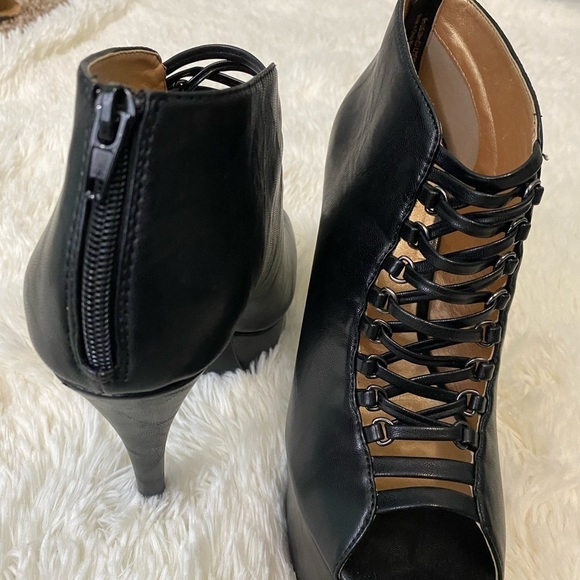 Luichiny Liberty Lady Heels plus bonus Size 9 EUC - Picture 4 of 7